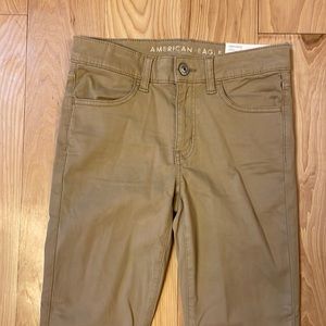 NWT American Eagle khaki jeggings - size 2 - 26 inch waist